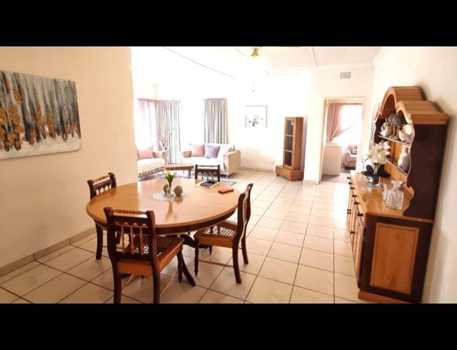 3 BEDROOM HOUSE FOR SALE IN SOUTH CREST